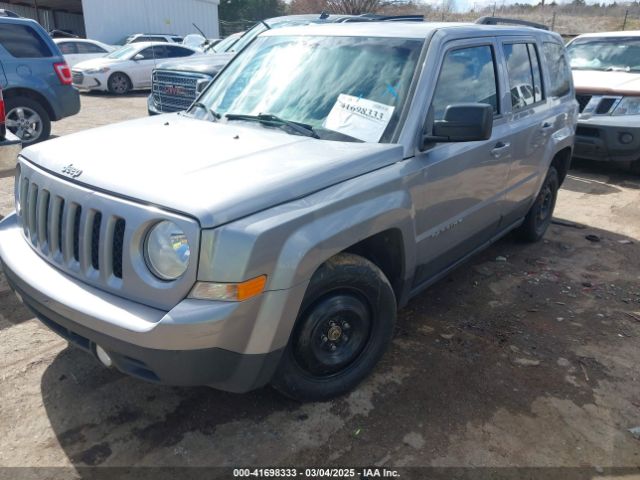 1C4NJPFB3GD715118 Jeep Patriot Latitude