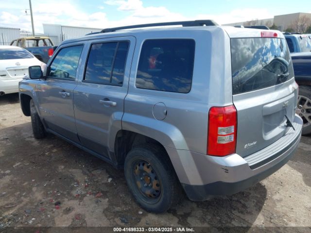 1C4NJPFB3GD715118 Jeep Patriot Latitude