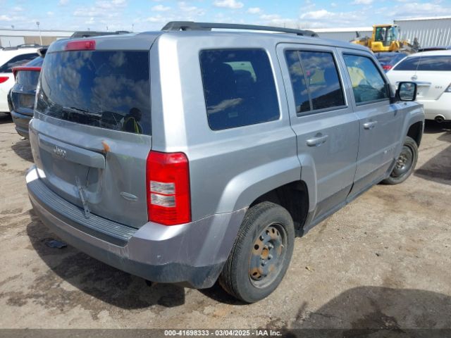 1C4NJPFB3GD715118 Jeep Patriot Latitude