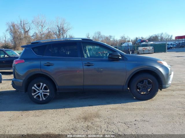 JTMBFREV9GD196216 Toyota RAV4 LE