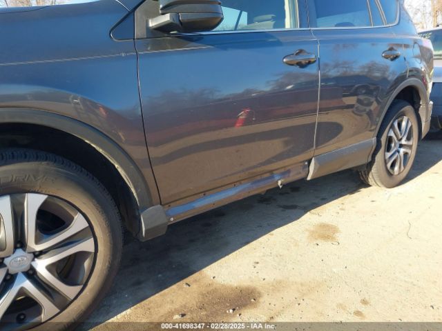 JTMBFREV9GD196216 Toyota RAV4 LE