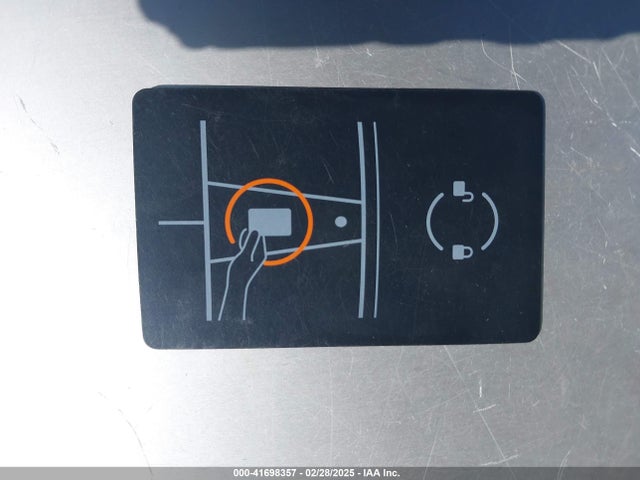 2023 TESLA MODEL X 7SAXCBE50PF378548 Photo 10