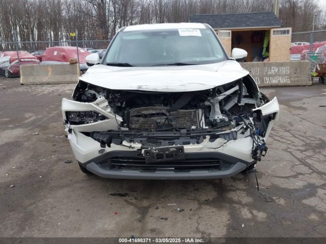 5N1AT3BB0MC830621 Nissan Rogue Sv Intelligent Awd