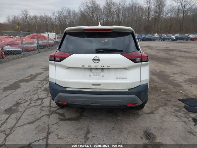 5N1AT3BB0MC830621 Nissan Rogue Sv Intelligent Awd