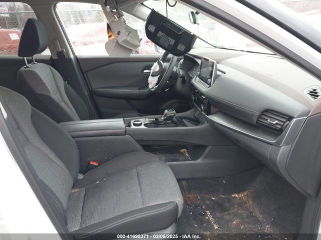 5N1AT3BB0MC830621 Nissan Rogue Sv Intelligent Awd