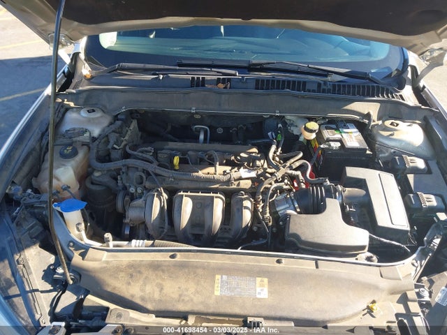 1FA6P0H72G5119744 Ford FUSION SE