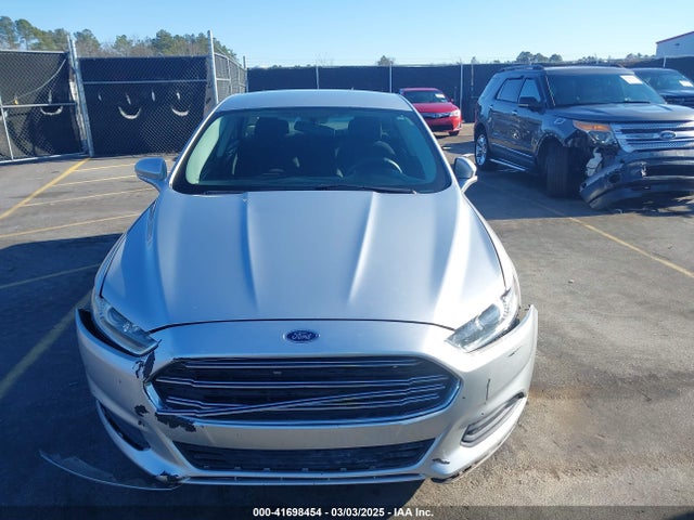 1FA6P0H72G5119744 Ford FUSION SE