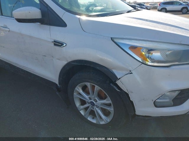 1FMCU9G97HUA71237 Ford ESCAPE SE