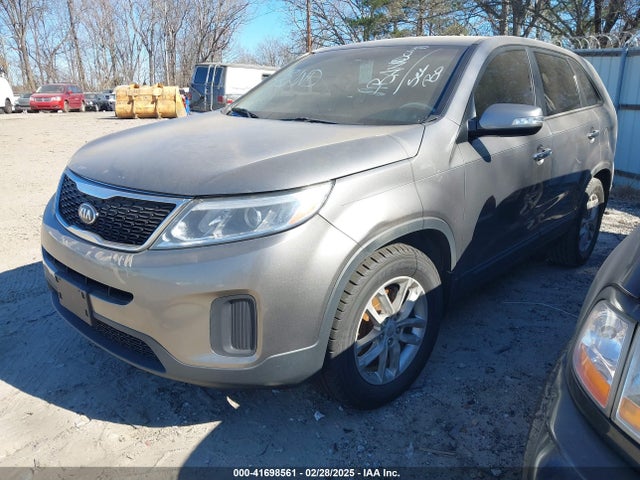 5XYKT3A6XEG512774 KIA SORENTO LX