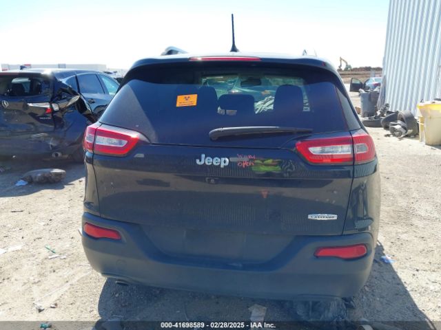 1C4PJLCBXFW782534 Jeep Cherokee Latitude