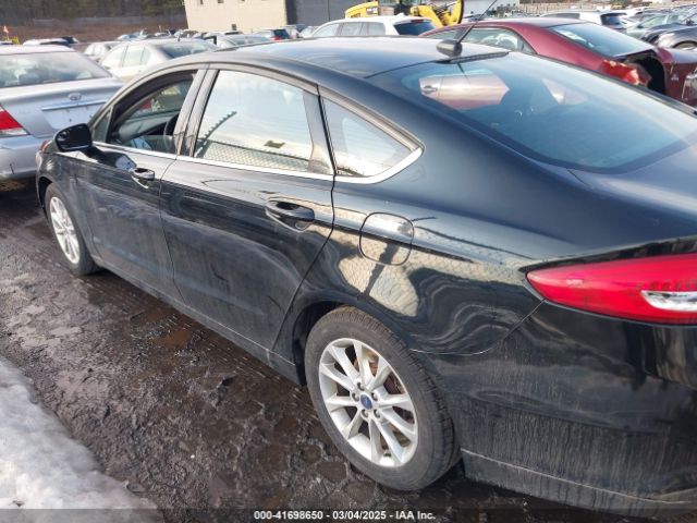3FA6P0H75HR111619 Ford FUSION SE