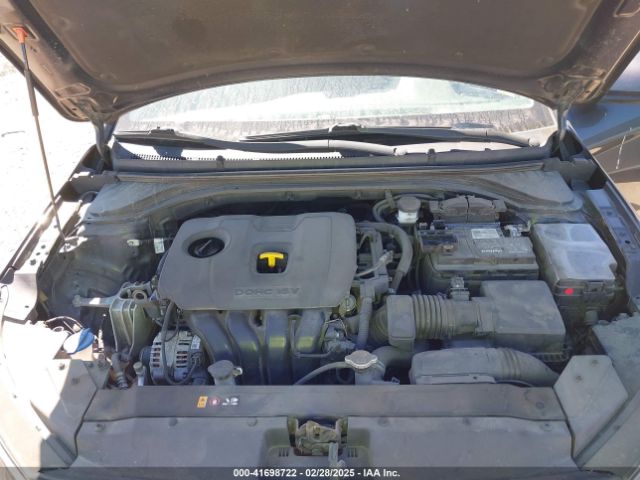 5NPD84LF5LH555745 Hyundai ELANTRA SEL
