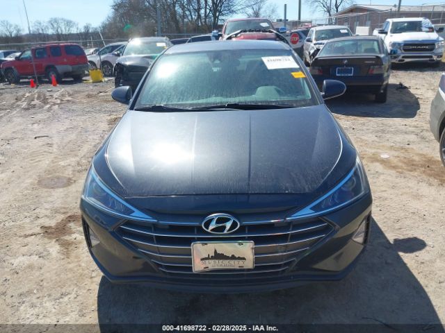 5NPD84LF5LH555745 Hyundai ELANTRA SEL