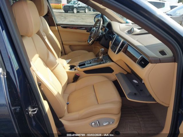 2017 PORSCHE MACAN WP1AB2A55HLB10233 Photo 4