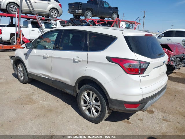 1FMCU0G92HUA49948 Ford ESCAPE SE