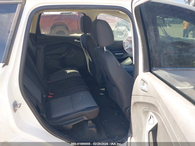 1FMCU0G92HUA49948 Ford ESCAPE SE