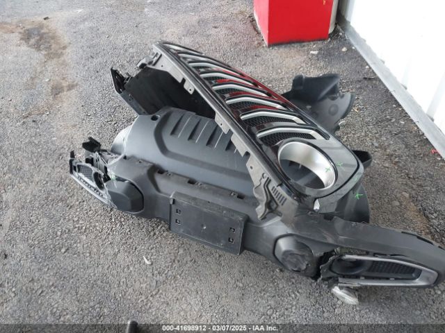 1C4HJXEG5KW532861 Jeep Wrangler Unlimited Sahara 4x4