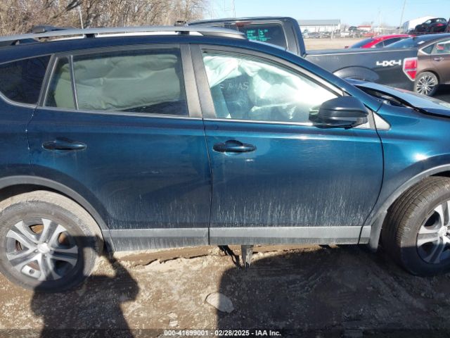 2T3ZFREVXJW501361 Toyota RAV4 LE