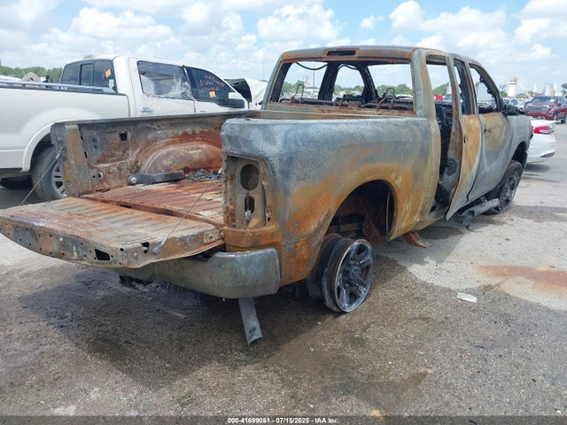3C6UR5CJ1RG286529 RAM 2024