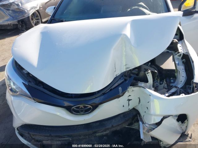 NMTKHMBX2MR133590 Toyota C-HR XLE