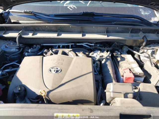 5TDGZRBH2NS200121 Toyota Highlander Xle