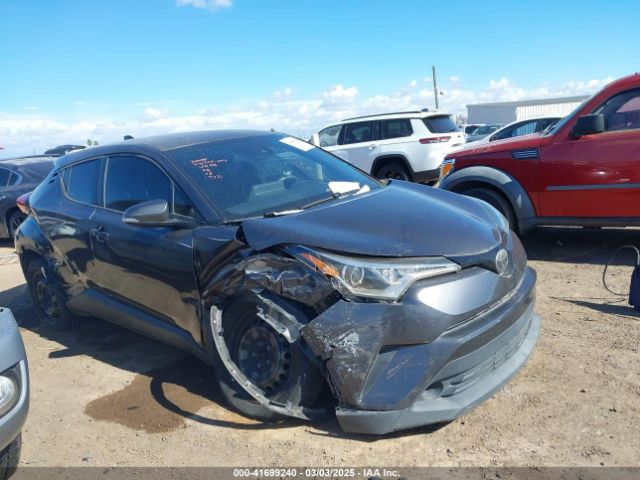 JTNKHMBX9K1049421 Toyota C-HR LE