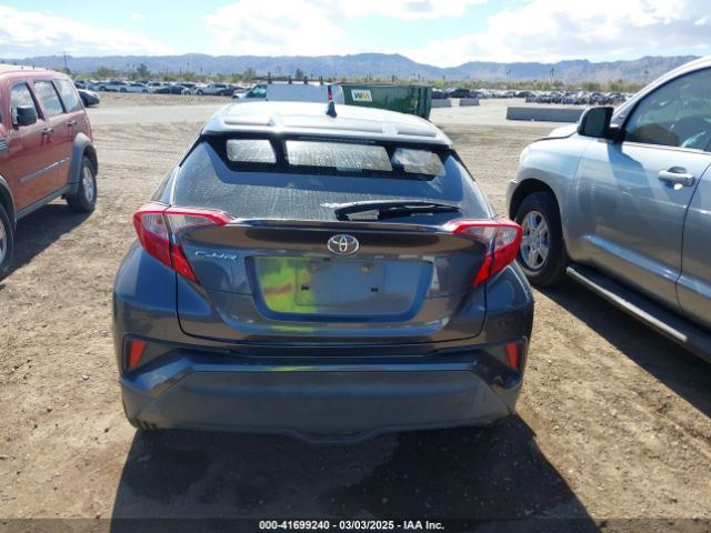 JTNKHMBX9K1049421 Toyota C-HR LE