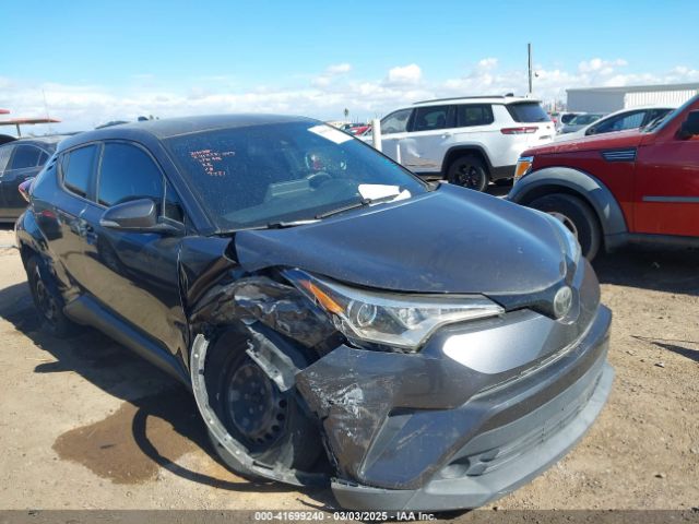 JTNKHMBX9K1049421 Toyota C-HR LE