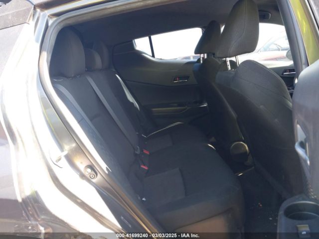 JTNKHMBX9K1049421 Toyota C-HR LE