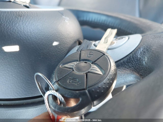 2007 MINI COOPER S WMWRH33537TL95029 Photo 10