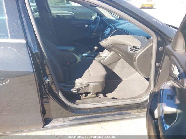 1G1ZD5ST1JF283984 Chevrolet MALIBU LT