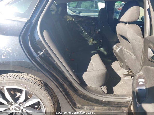 1G1ZD5ST1JF283984 Chevrolet MALIBU LT