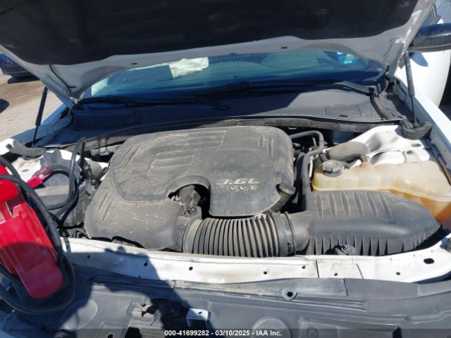 2C3CCAAG6KH755663 Chrysler 300 Touring