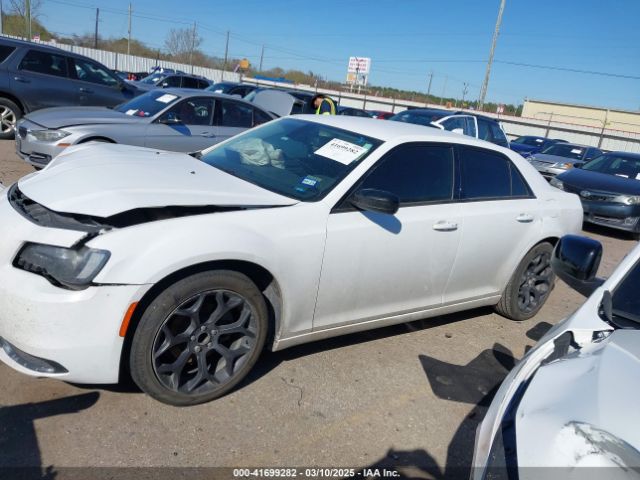 2C3CCAAG6KH755663 Chrysler 300 Touring