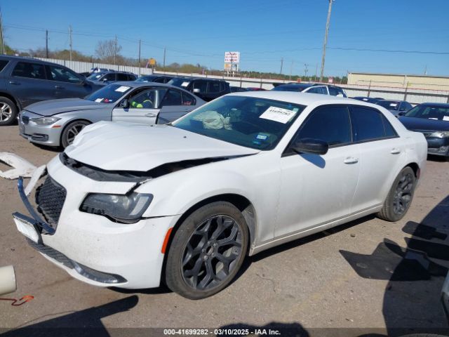 2C3CCAAG6KH755663 Chrysler 300 Touring