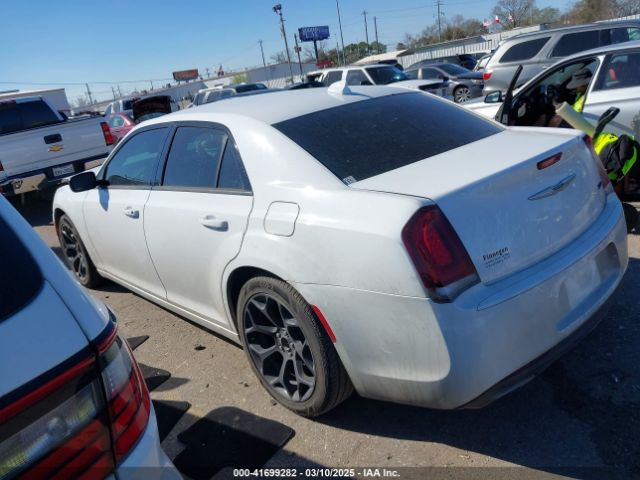 2C3CCAAG6KH755663 Chrysler 300 Touring