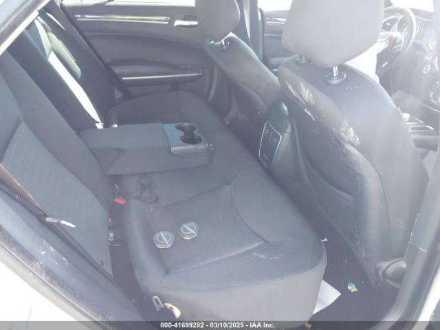 2C3CCAAG6KH755663 Chrysler 300 Touring