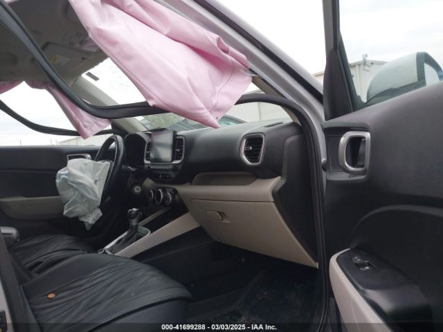 KMHRC8A38MU106552 Hyundai Venue Sel