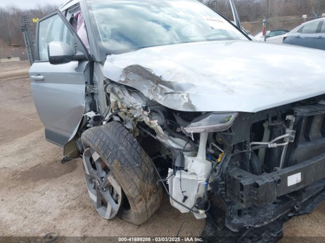 KMHRC8A38MU106552 Hyundai Venue Sel