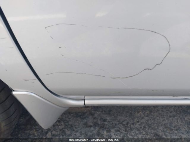 3N1CN7AP8JL825066 Nissan Versa 1.6 S+