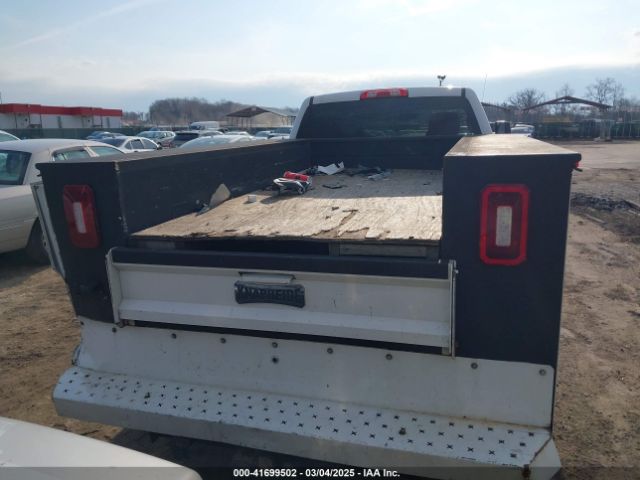 2GB2KREG9K1210959 Chevrolet Silverado 2500hd Wt