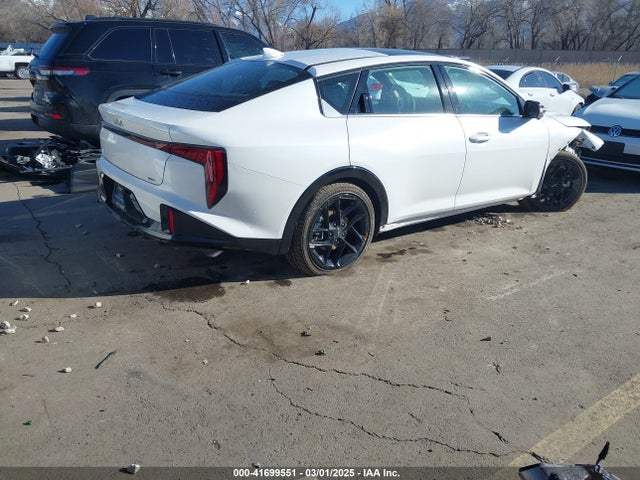 3KPFW4DC7SE069685 KIA K4 Gt-line Turbo