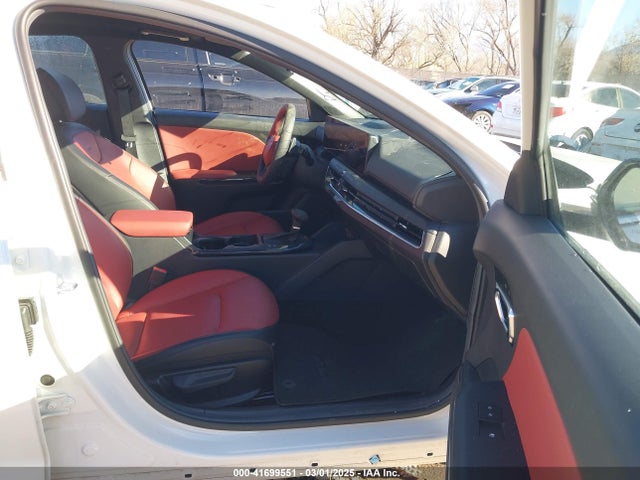 3KPFW4DC7SE069685 KIA K4 Gt-line Turbo
