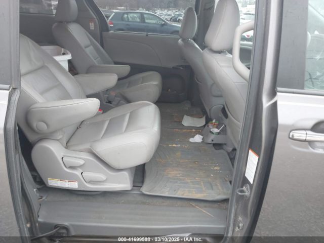 5TDDK3DC6FS128167 Toyota Sienna Xle 7 Passenger