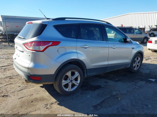 1FMCU0GX5GUB43786 Ford ESCAPE SE