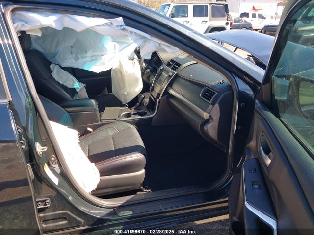 4T1BF1FK3HU288649 Toyota CAMRY SE