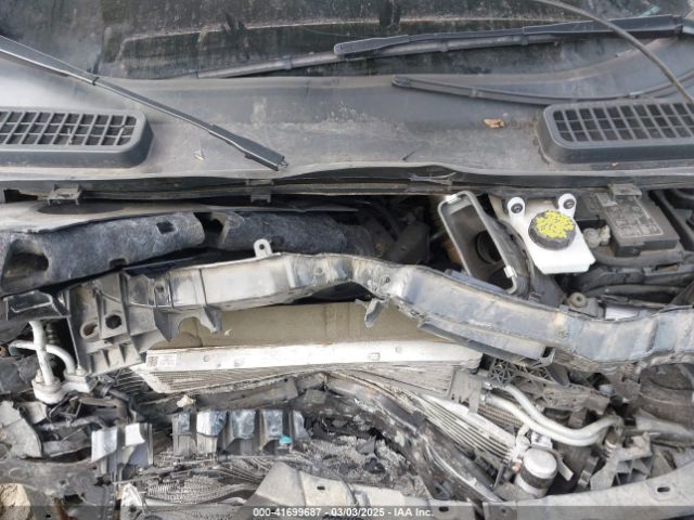 1FMCU0J90JUD17085 Ford Escape Titanium