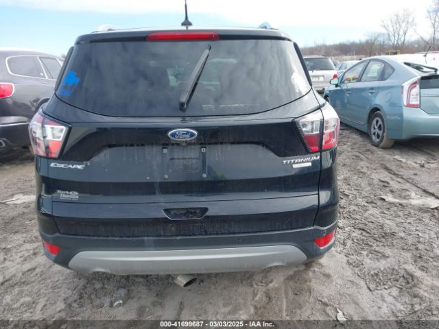 1FMCU0J90JUD17085 Ford Escape Titanium
