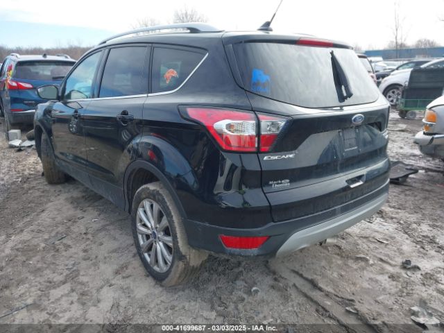 1FMCU0J90JUD17085 Ford Escape Titanium
