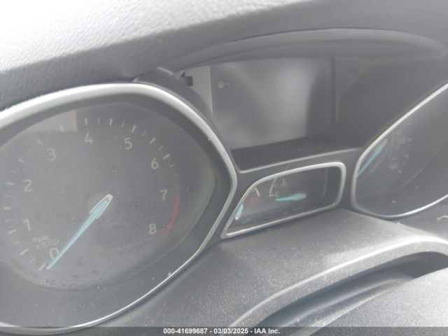 1FMCU0J90JUD17085 Ford Escape Titanium